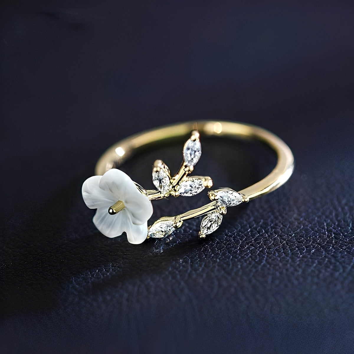 Mayla – Ring mit weißen Blumen