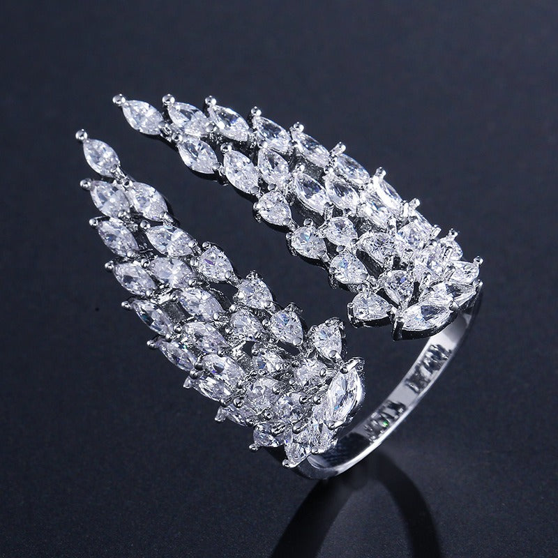 Isaline – Engelsschwingenring in Silber
