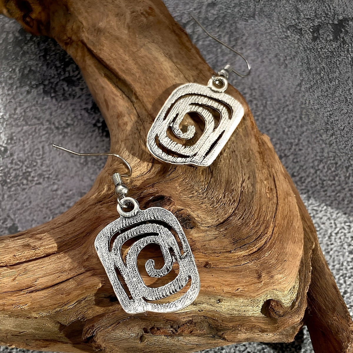 Kaia – Boho-Ohrringe in Silber mit Spiralmuster